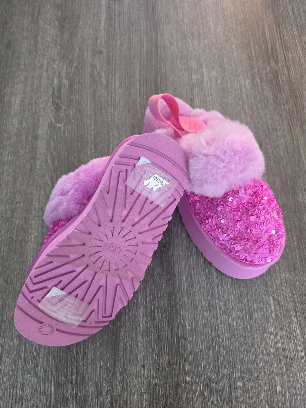UGG Funkette Platform Sequins Fluffy Pink Lippers - Picture 7 of 7